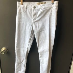 White Hollister skinny jeans 👖